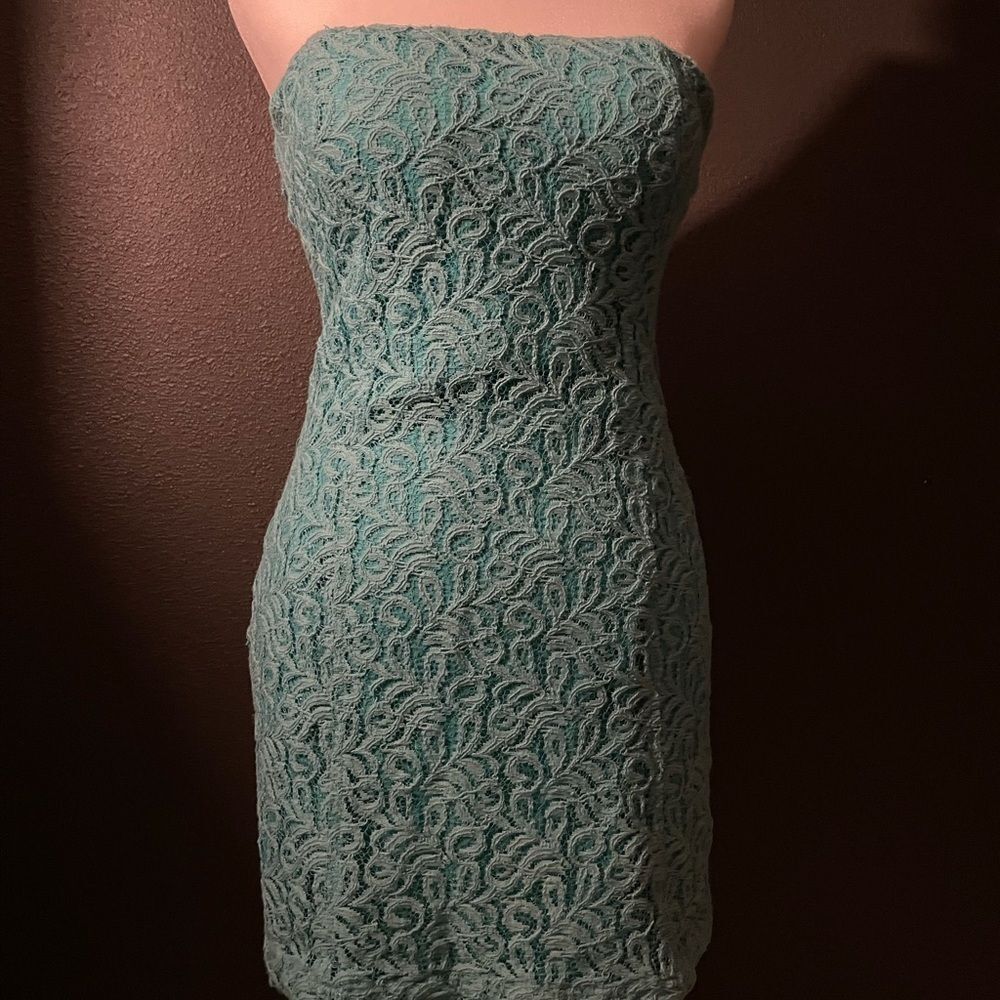 Forever 21 Turquoise Lace Mini Dress Size Small
